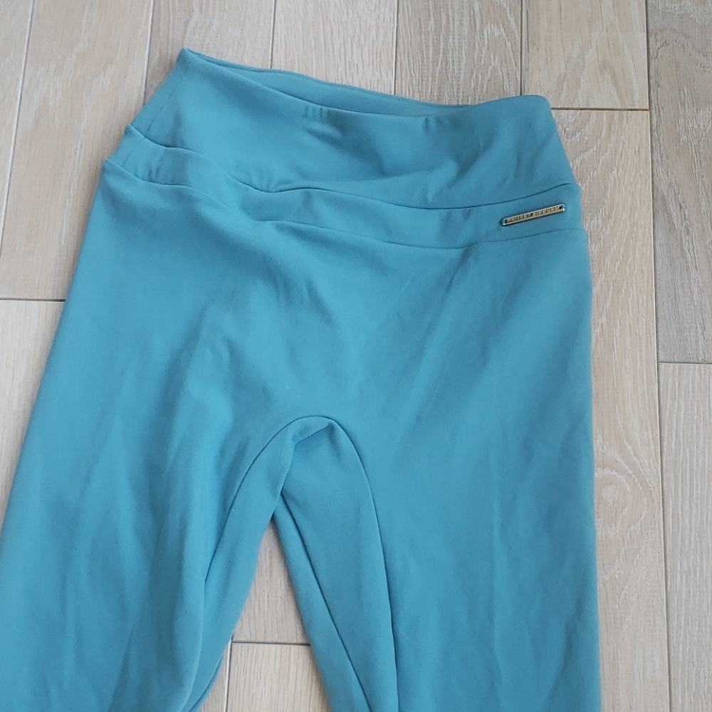 Athletic leggings